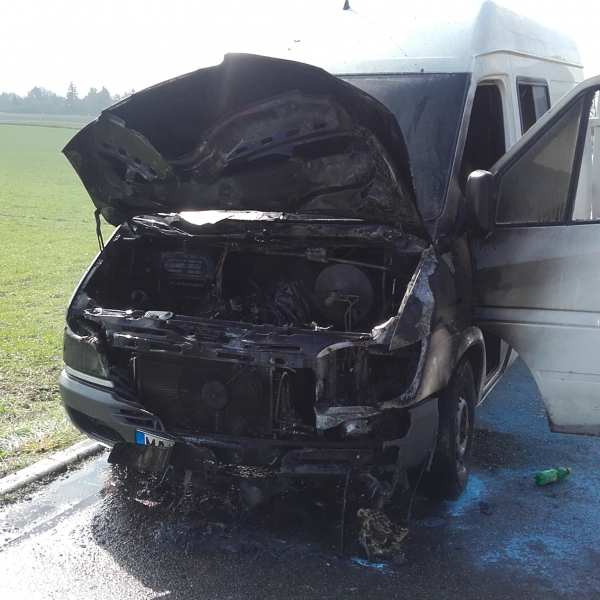 2016-03-22 Fahrzeugbrand
