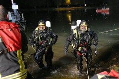 2018-04-21 PKW in Neckar
