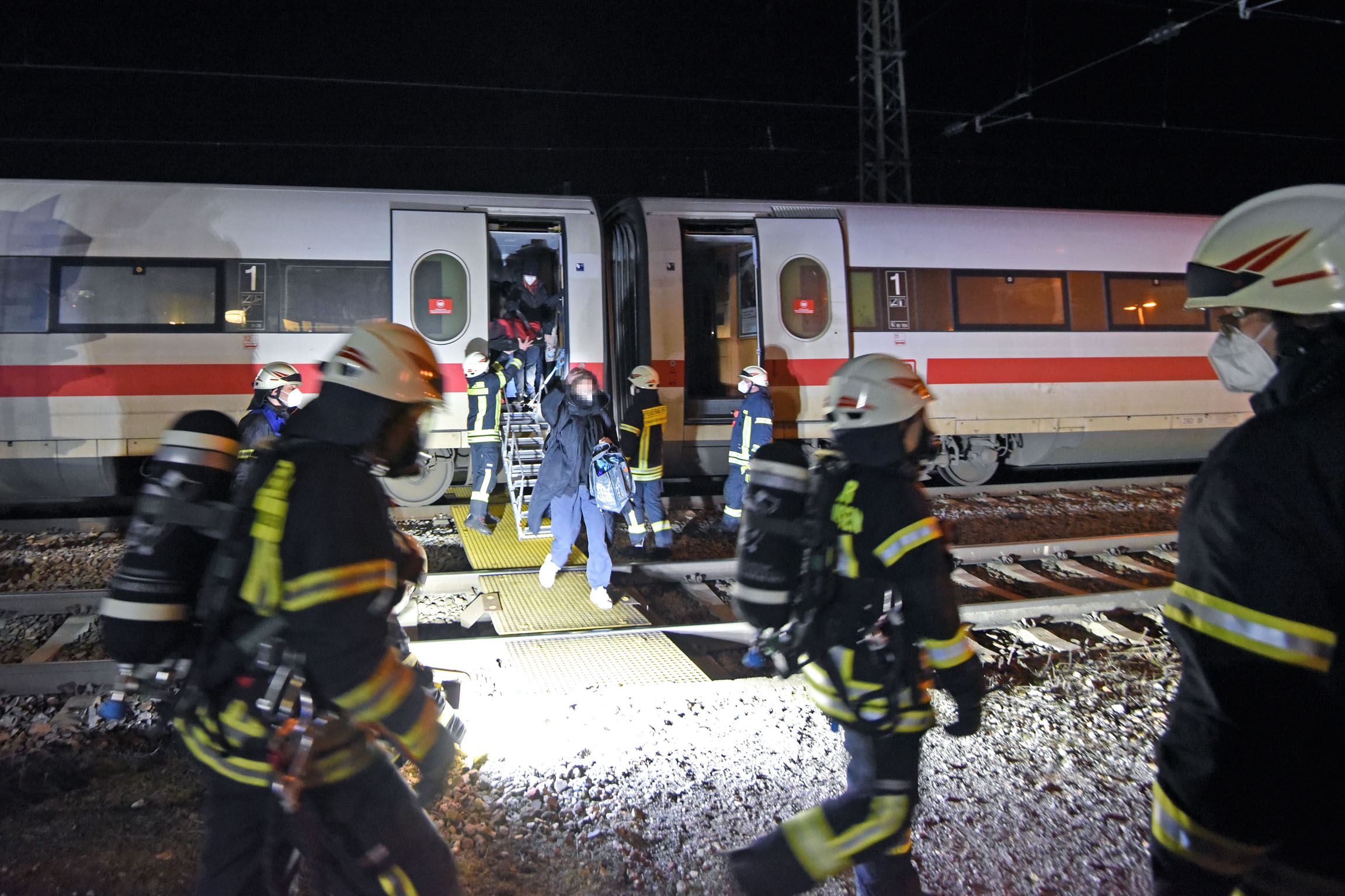 ICE-Feuerwehr09