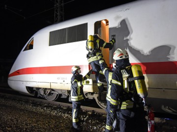 ICE-Feuerwehr03