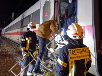 ICE-Feuerwehr08